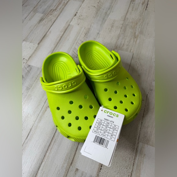 CROCS Other - CROCS Kids Clog - Bright Lime